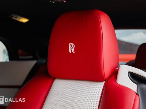 Used 2019 Rolls-Royce Wraith RWD image 21