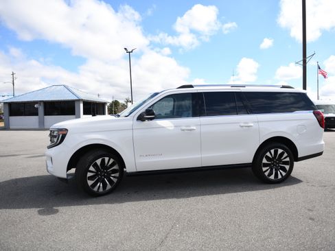 New 2026 Ford Expedition Max Platinum w/ Driver's Package image 8