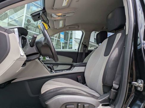 Used 2016 Chevrolet Equinox LT w/ Convenience Package FWD image 2