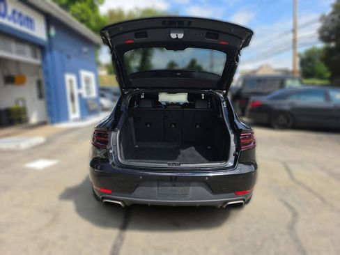 Used 2017 Porsche Macan AWD/4WD image 12