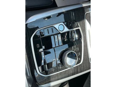 Used 2025 BMW X7 xDrive40i w/ Executive Package AWD/4WD image 24