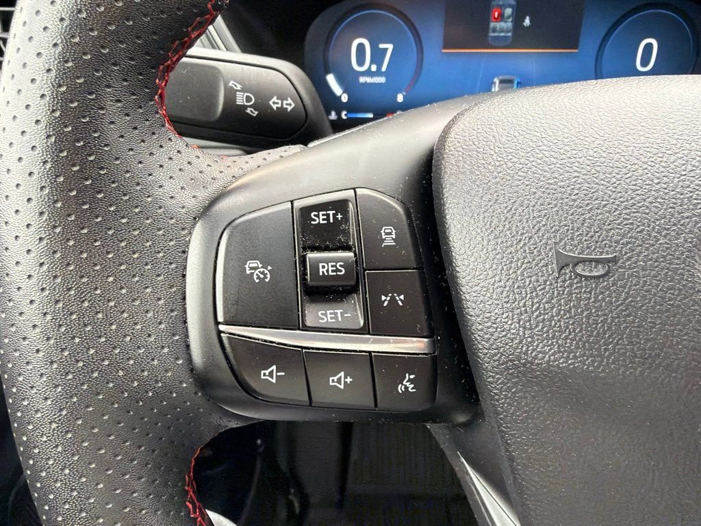 Used 2023 Ford Escape ST-Line Elite AWD/4WD image 11