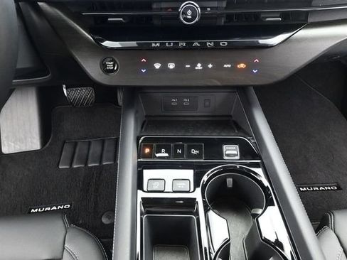 Used 2025 Nissan Murano SL AWD/4WD image 9