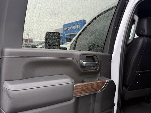 Used 2023 Chevrolet Silverado 2500 High Country w/ Safety Package II image 14