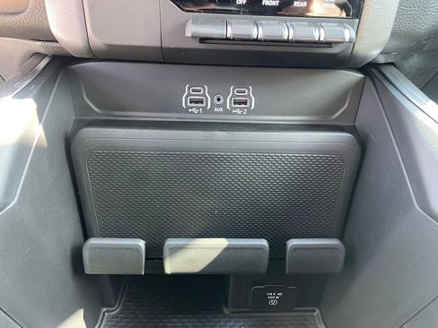 New 2026 RAM 1500 Big Horn w/ Night Edition AWD/4WD image 18