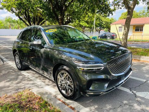 Used 2025 Genesis GV70 2.5T image 7