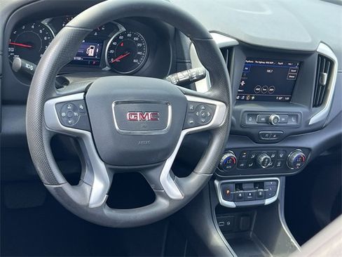 Used 2022 GMC Terrain SLE w/ Driver Convenience Package image 20