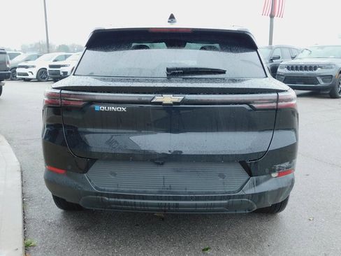 Used 2025 Chevrolet Equinox EV LT image 8