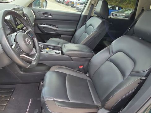 Certified 2023 Nissan Pathfinder SL w/ Cargo Package image 11