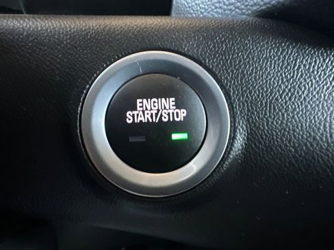 Used 2024 GMC Terrain SLE image 22