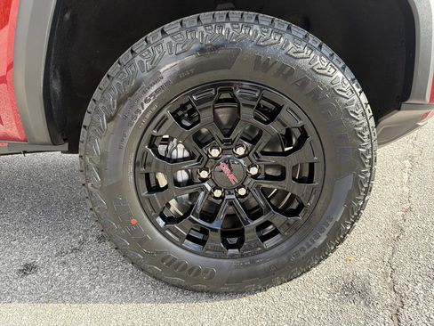 New 2026 GMC Canyon Elevation w/ Convenience Package image 24