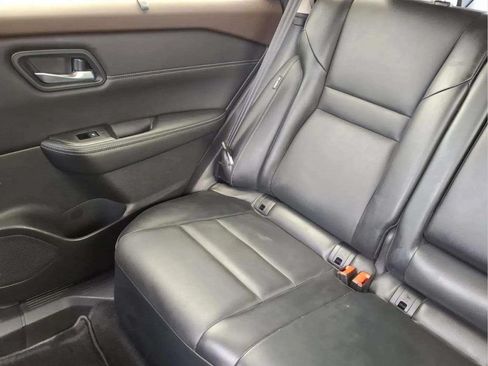 Used 2023 Nissan Rogue SV w/ SV Premium B Package FWD image 16