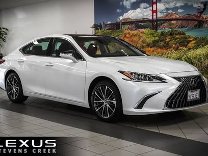 Certified 2025 Lexus ES 350 w/ Premium Package