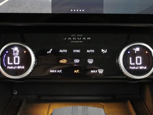 Used 2022 Jaguar F-PACE S AWD/4WD image 35