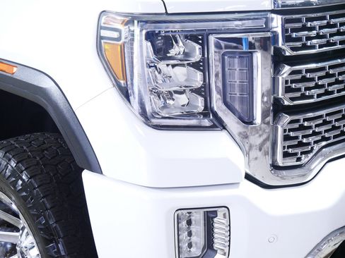 Used 2022 GMC Sierra 2500 Denali AWD/4WD image 16
