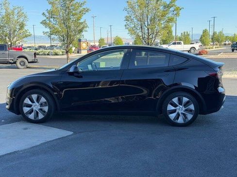 Used 2023 Tesla Model Y Long Range AWD/4WD image 5