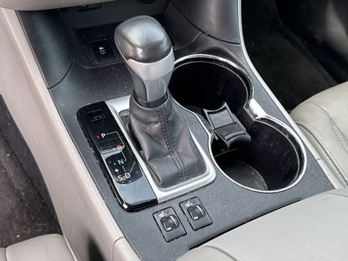 Used 2016 Toyota Highlander XLE image 36