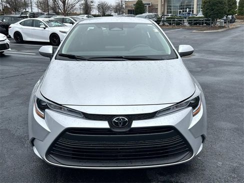 Used 2025 Toyota Corolla LE image 9