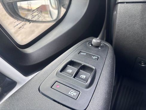 Used 2025 RAM ProMaster 2500 w/ Convenience Group image 26