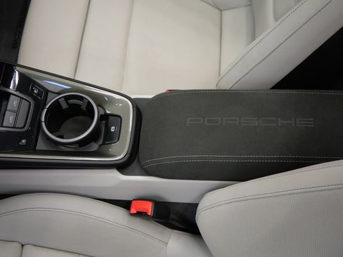 Used 2022 Porsche 911 Targa 4 GTS image 29