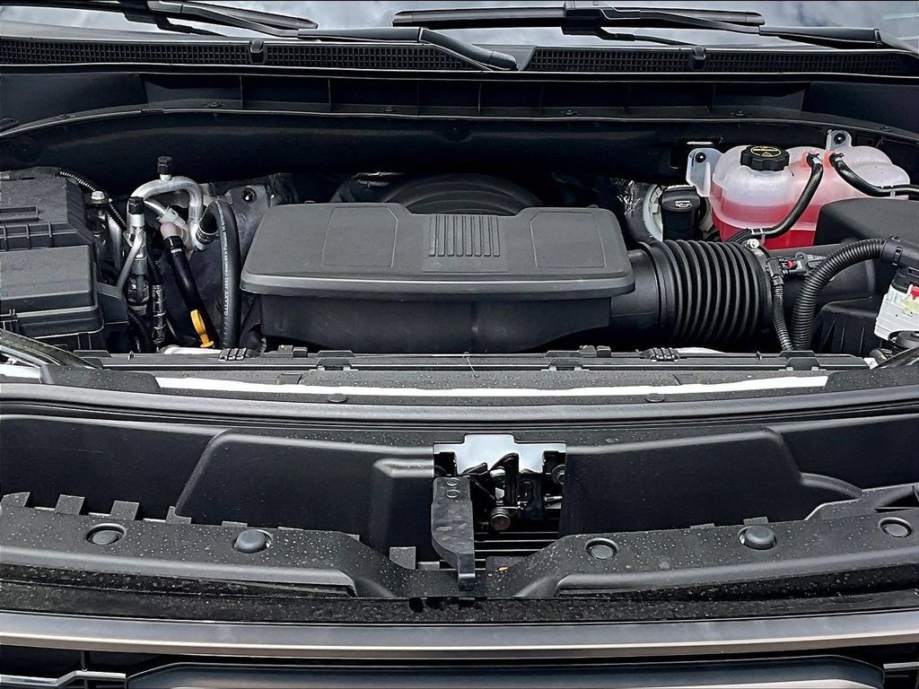 New 2026 GMC Yukon XL AT4 Ultimate w/ LPO, Floor Liner Package AWD/4WD image 12
