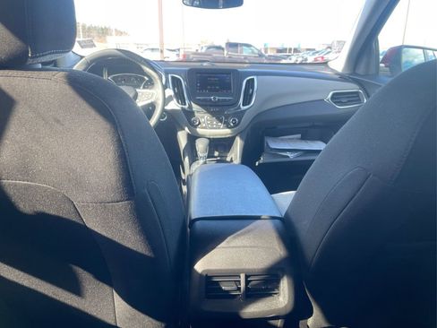 Used 2024 Chevrolet Equinox LT image 18