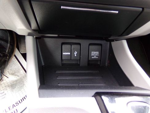 Used 2015 Honda Civic Hybrid Sedan image 18
