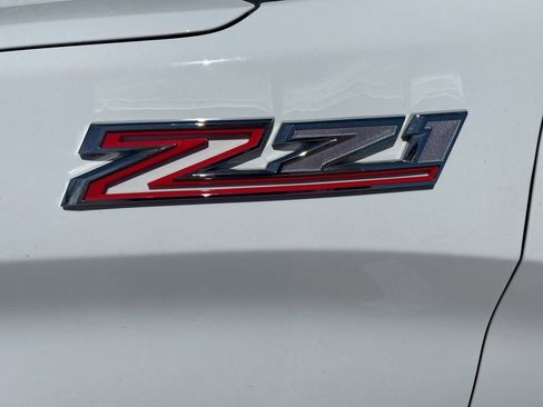 Certified 2022 Chevrolet Silverado 1500 LT Trail Boss w/ Convenience Package II AWD/4WD image 4