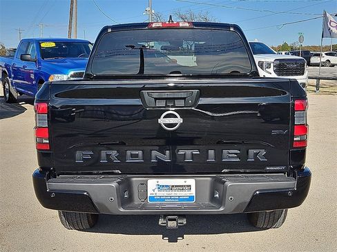 Used 2023 Nissan Frontier SV w/ Midnight Edition Package image 6