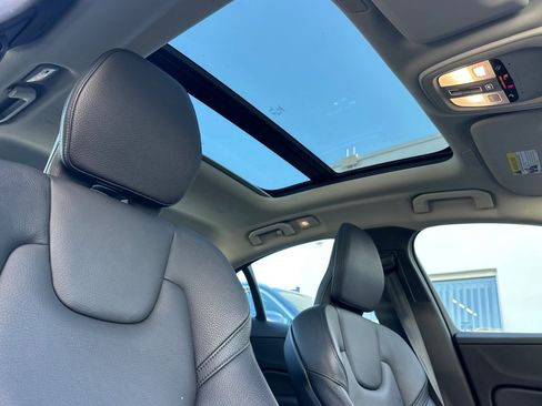 Certified 2025 Volvo S60 B5 Plus image 18