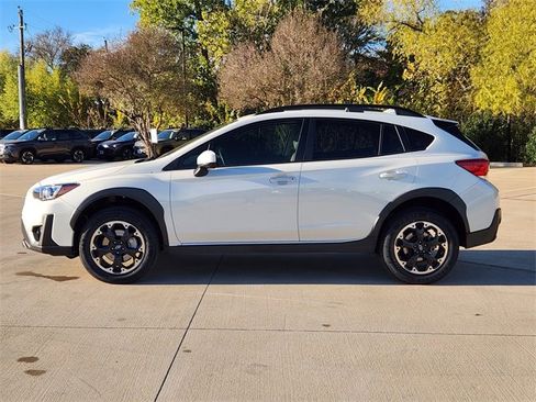 Used 2021 Subaru Crosstrek 2.0i Premium w/ Moonroof Package image 4