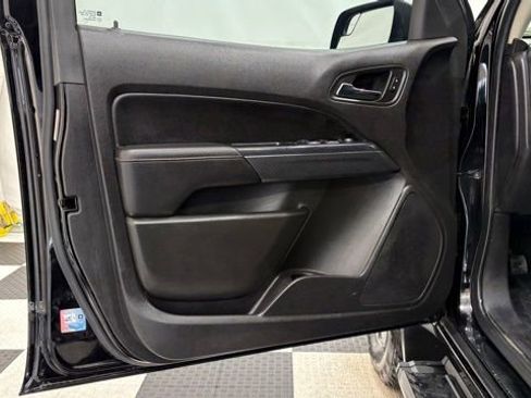 Used 2016 GMC Canyon SLE w/ All Terrain Adventure Package image 14