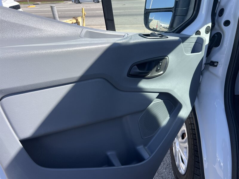 Used 2016 Ford Transit 150 130 Low Roof RWD image 18