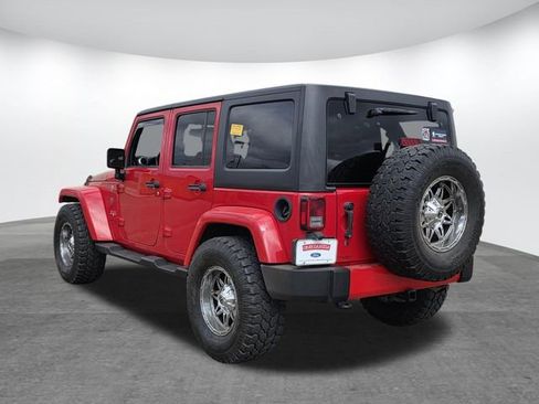 Used 2018 Jeep Wrangler Unlimited Sahara w/ Connectivity Group image 6