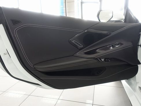 Used 2024 Chevrolet Corvette Stingray Preferred Cpe w/ Z51 Performance Package image 8