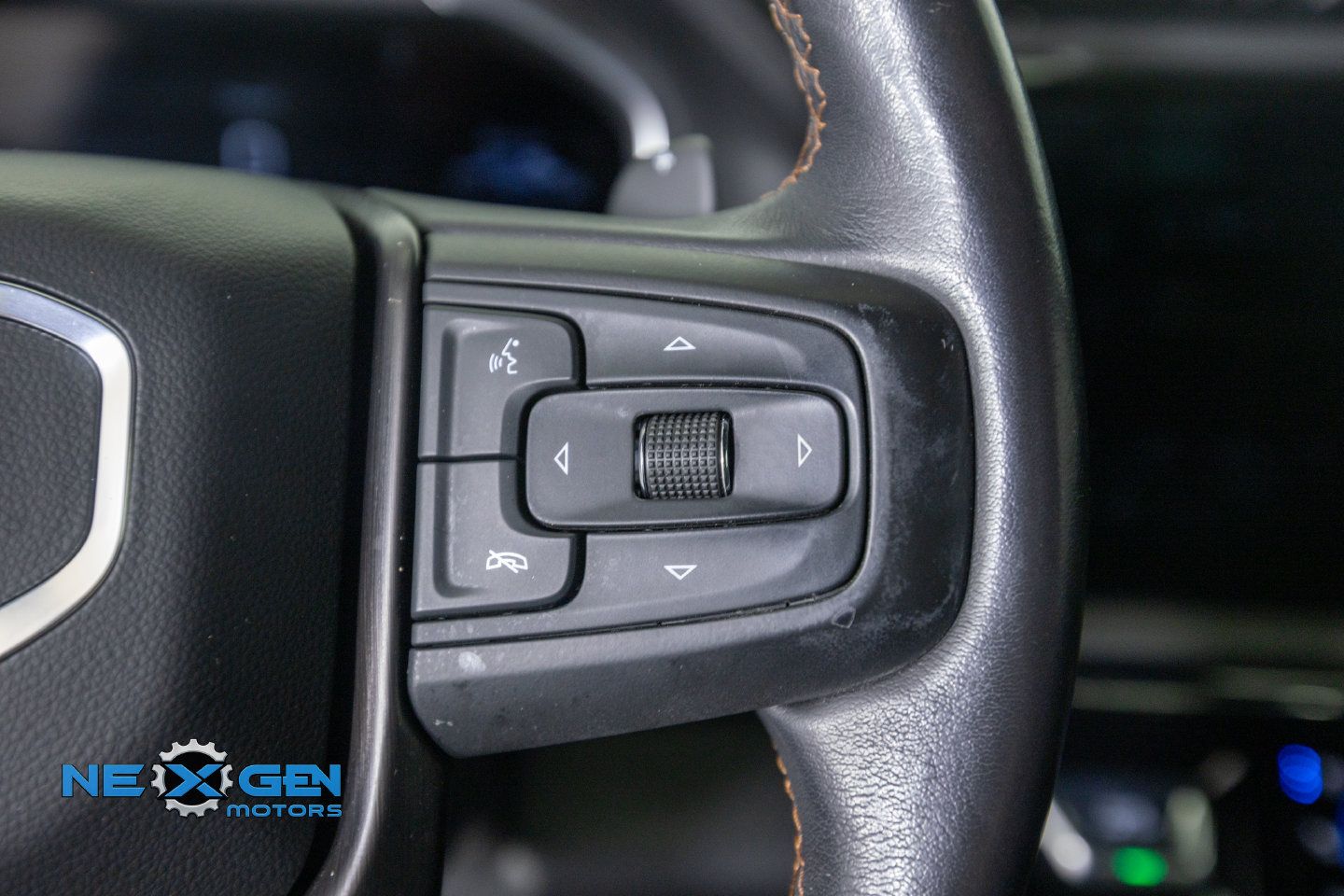 Used 2022 GMC Sierra 1500 AT4 w/ AT4 Premium Package AWD/4WD image 18