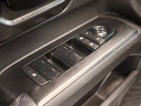 Certified 2025 Toyota Tacoma SR5 image 11