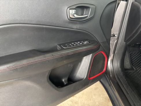 Used 2019 Jeep Compass Trailhawk AWD/4WD image 8