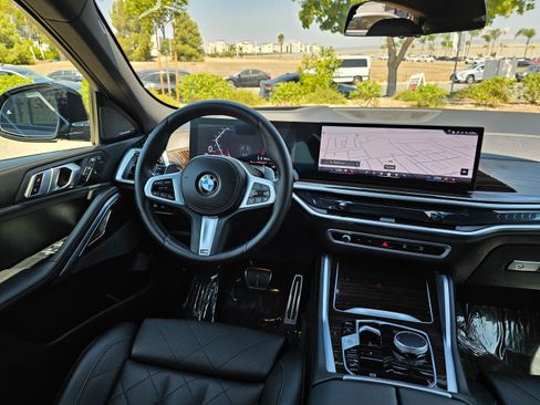 Used 2025 BMW X6 xDrive40i image 28