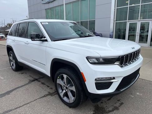 New 2024 Jeep Grand Cherokee Limited 4xe AWD/4WD image 3