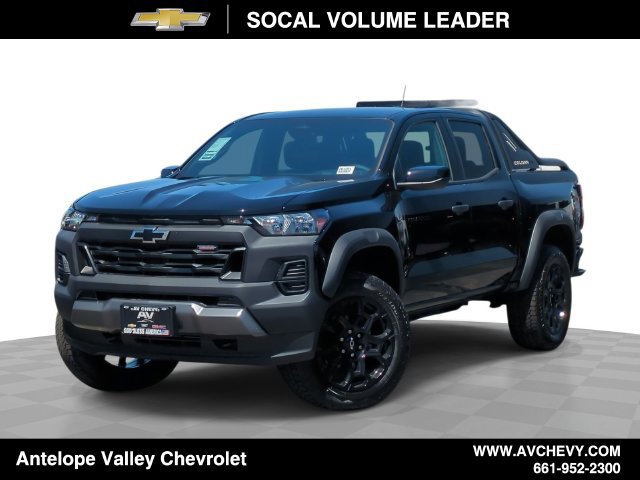 New 2026 Chevrolet Colorado Trail Boss w/ Midnight Edition AWD/4WD image 1
