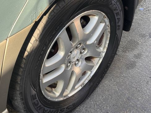 Used 2003 Subaru Outback Wagon AWD/4WD image 12