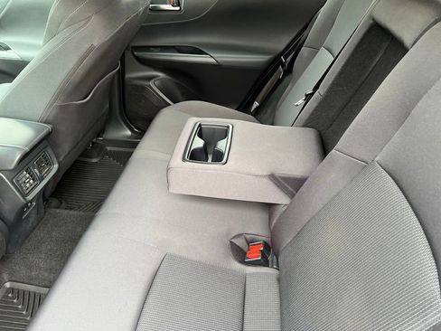 Used 2021 Toyota Venza LE w/ Carpet Mat Package (TMS) image 34