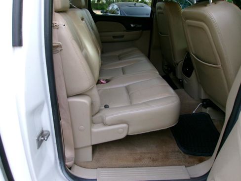 Used 2007 Chevrolet Silverado 1500 LTZ w/ Safety Package image 7