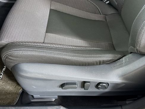 Used 2025 Subaru Outback Premium image 19