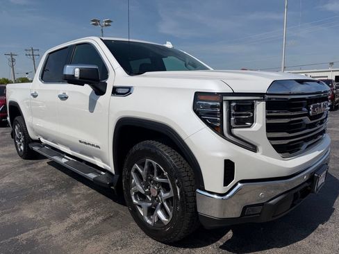 Used 2024 GMC Sierra 1500 SLT RWD image 3
