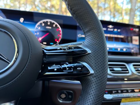New 2026 Mercedes-Benz GLS 450 4MATIC image 27