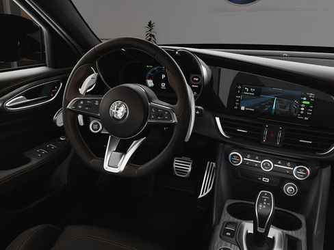 New 2025 Alfa Romeo Giulia w/ Driving Assist Package image 23