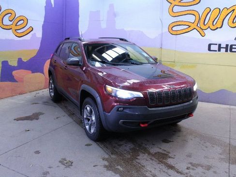 Used 2019 Jeep Cherokee Trailhawk w/ Comfort & Convenience Group image 2
