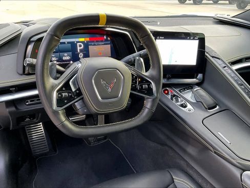 Used 2024 Chevrolet Corvette Stingray Premium Cpe w/ Z51 Performance Package image 6